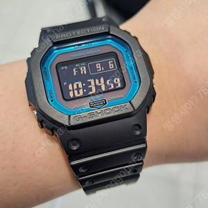 지샥 GW-B5600-1DR 팝니다.