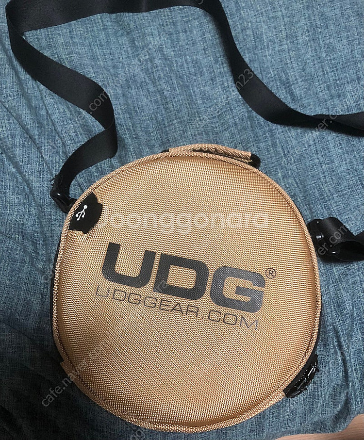 UDG헤드폰 가방 골드 판매--0