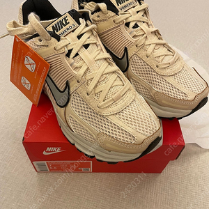 NIKE 나이키 줌 보메로5 FN6742-200 우먼스 줌 보메로 5 240사이즈 미시착 새제품 판매