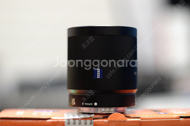 소니 fe 55mmf1.8 za 팝니다.--1