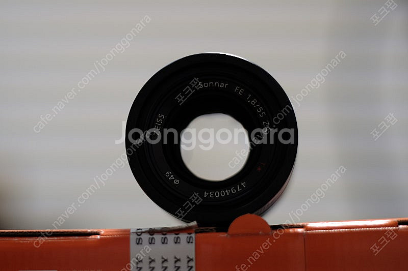 소니 fe 55mmf1.8 za 팝니다.--2