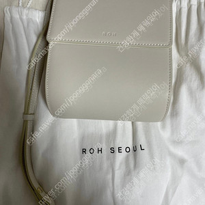 ﻿ROH SEOUL 로서울 Pochette crossbody bag ivory 포셰트 크로스백 아이보리 색상