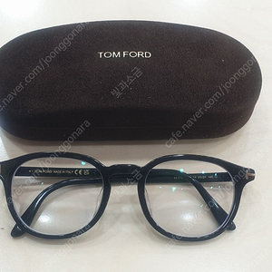 톰포드 TF5795KB-001(51) TOM FORD 뿔테 블랙 검정 TF5795 KB TF5795-K-B 새제품 팝니다~