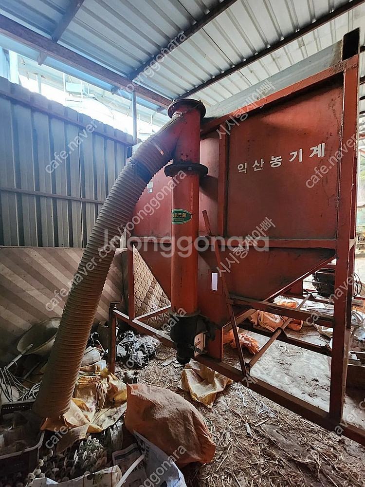 익산농기계 1톤트럭 곡물통 팝니다.--1
