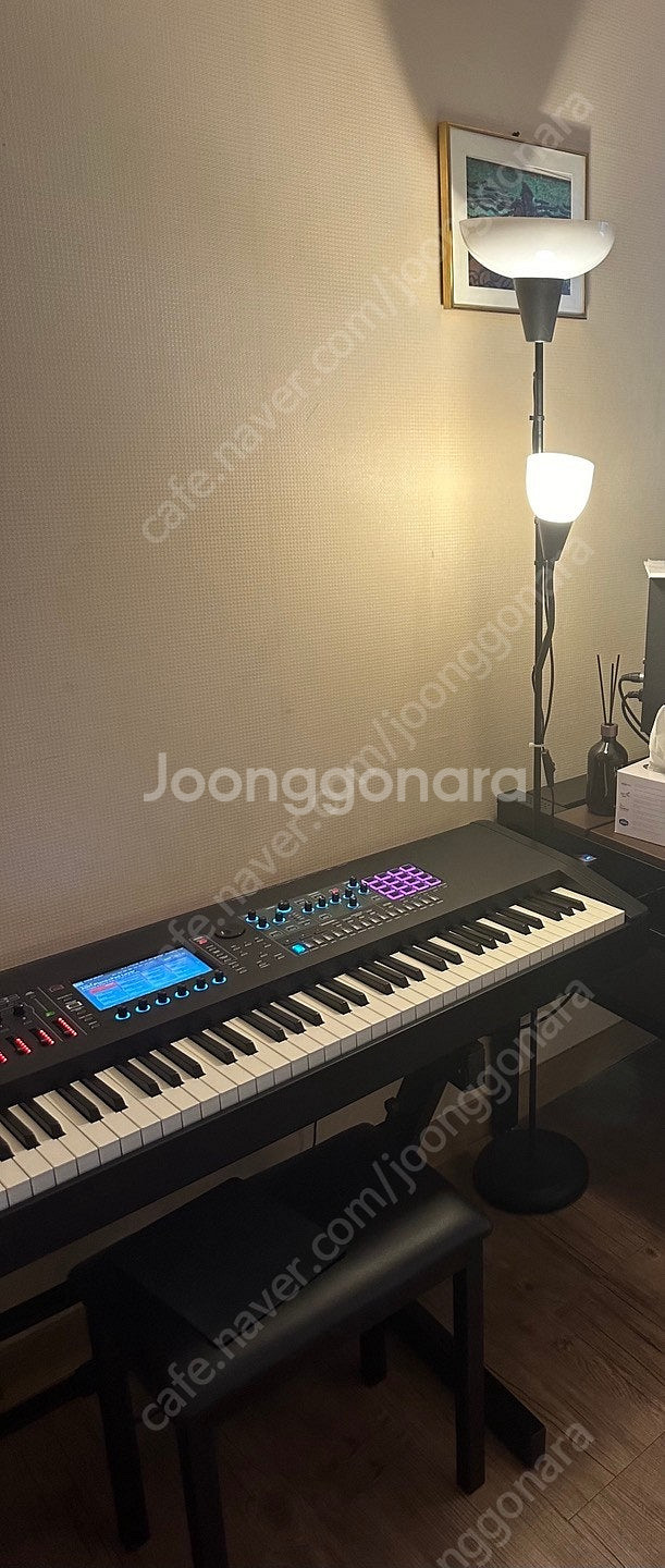 Roland Fantom8팝니다--0