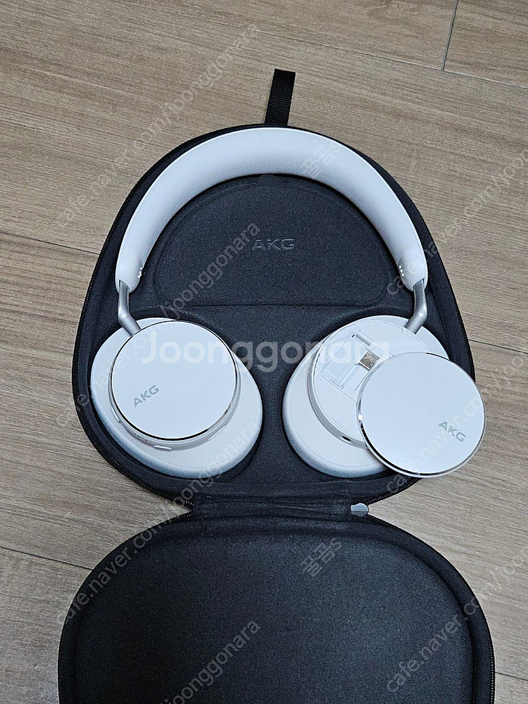 akg n9 노이즈 캔슬링 헤드폰 판매합니다.--2