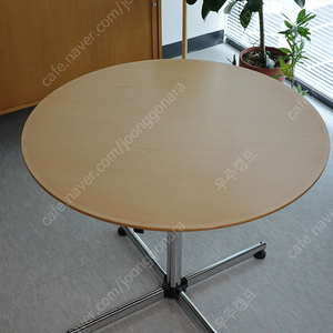 USM Haller Kitos Table / USM 원형 테이블