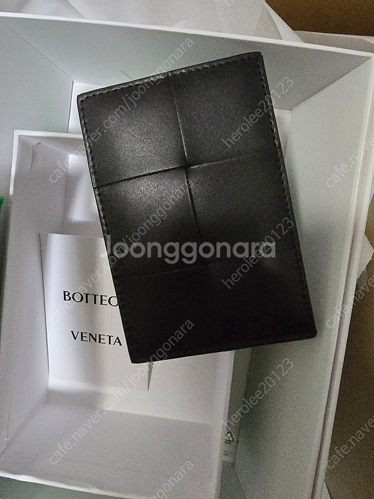 보테가베네타 카드지갑 완전 미사용 새거 팝니다--2