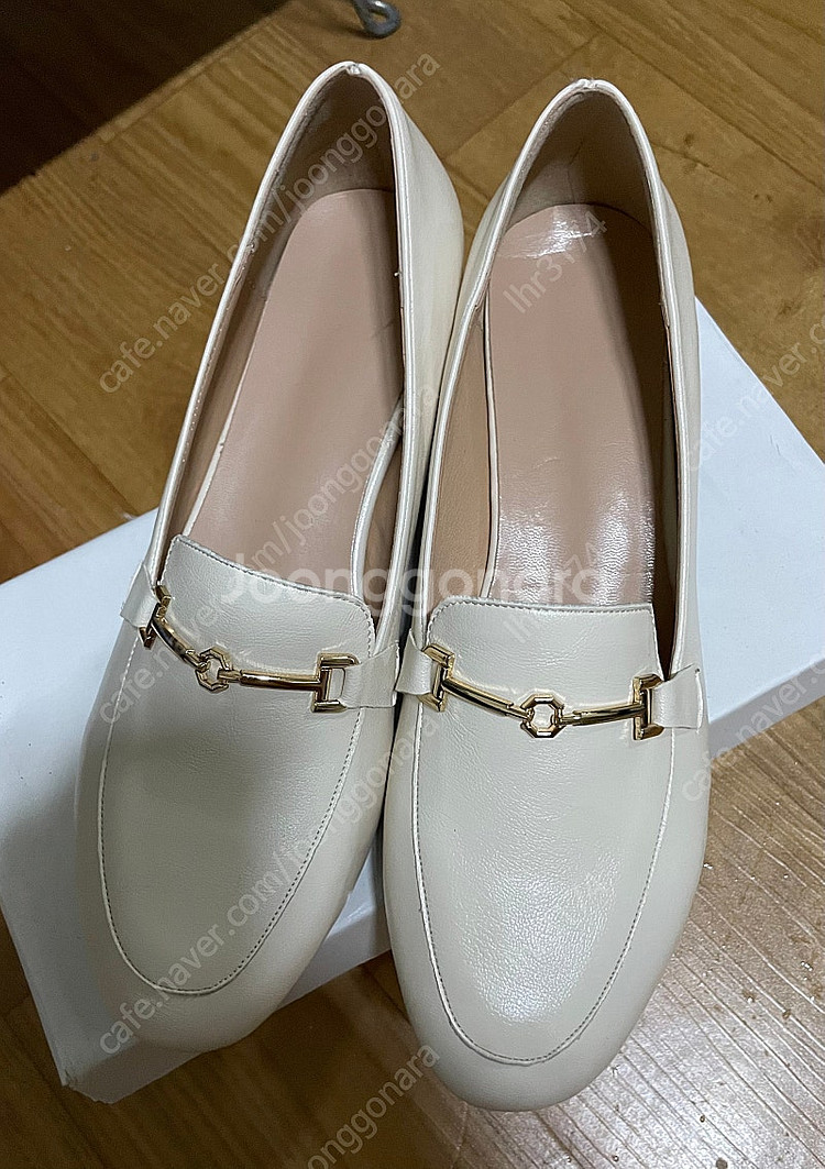 (새상품) 로퍼 로퍼힐 구두 단화 240--1