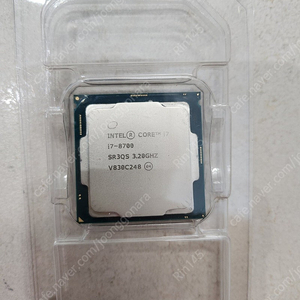 CPU i7-8700 (거의 새것)