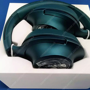 Sony MDR-100A 헤드폰 하츠네미쿠 에디션