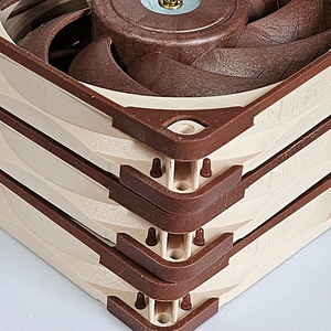 녹투아 Noctua NF-A12x25 PWM 일괄 3개 7만9천원 / 서울 북가좌동, 택배 4천, 편택 2천