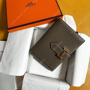 Hermes Bearn Card Holder 에르메스 베안 카드지갑. (미조레가죽-에토프/메탈금장)