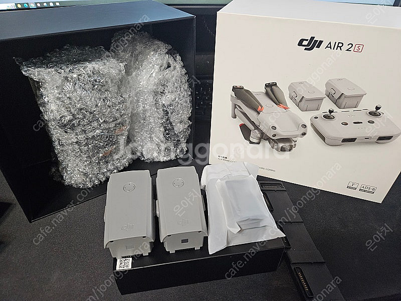 Dji Air2s 플라이모어 콤보 풀박스 판매합니다--2