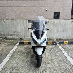 혼다 PCX 125cc 20년식 판매합니다.