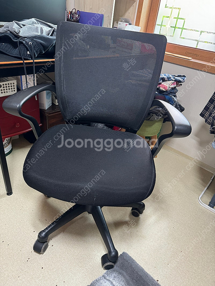 까사미아 뉴레이 체어 팝니다--1