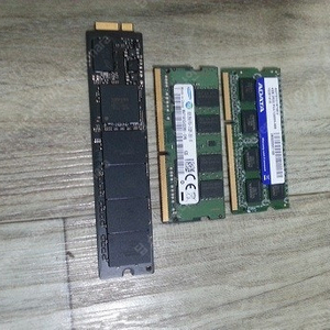 맥북에어 A1369 SSD 128기가 DDR4 8기가 DDR3 10600S 4기가