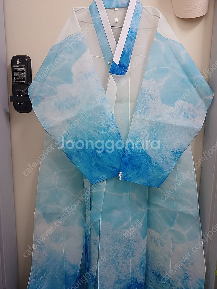 꽃길걷는서울 / 한복 파도 두루마기--0