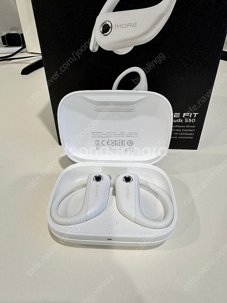 원모어 S50 무선 이어폰 판매합니다.--2