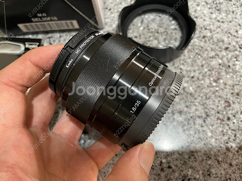 소니 SONY SEL35F18 카페렌즈 판매--4