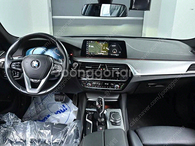 BMW5시리즈 (G30) 520d M 스포츠 (5인승)...--6