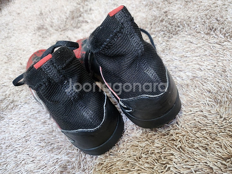 225 아디다스. 풋살화 축구화--4