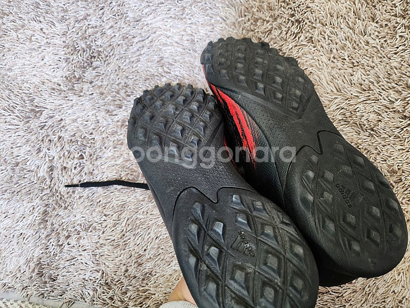 225 아디다스. 풋살화 축구화--6