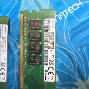 삼성전자 램메모리 2개 판매합니다. M378A1G43EB1 -CPB 삼성램 8GB 2Rx8 PC4-2133P -UB1-11