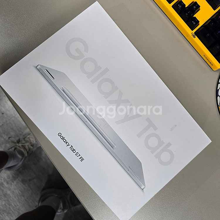 갤럭시 탭S7FE 미스틱 실버 64GB 미개봉 38만에...--1