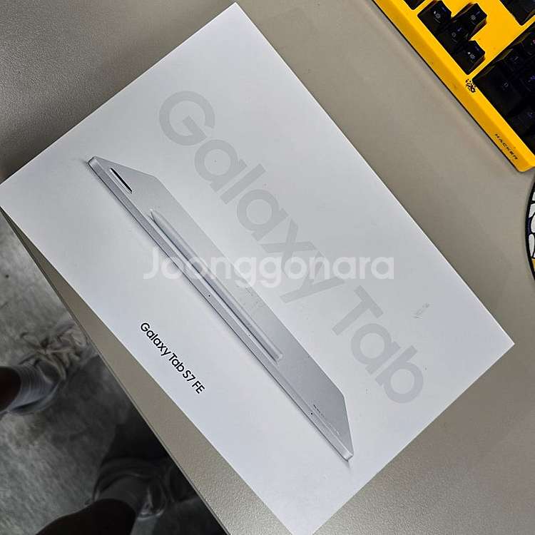 갤럭시 탭S7FE 미스틱 실버 64GB 미개봉 38만에...--0