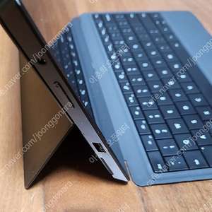 Microsoft Surface 2 10.8" FHD i5-4300U 1.90GHz 4GB RAM 64GB SSD Wi-Fi Windows 10 Pro Touch Tablet