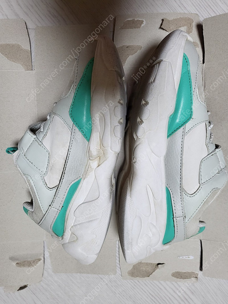 Mlb 키즈 운동화 220사이즈 반값택포 7천원--1