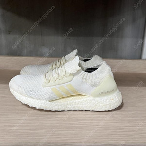 아디다스 울트라부스트 러닝화/여성(230mm)/s10080/새제품수준