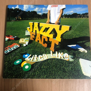 (싸인반/개봉) 재지팩트 1집 lifes like