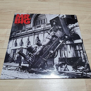 헤비메탈LP) MR. Big (미스터빅) - Lean Into It LP 판매합니다.