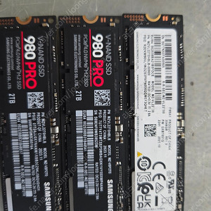 980Pro 2TB 2개 PM9A1 2TB 1개 팝니다.