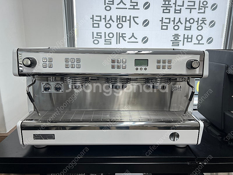 ■오버홀완료 커피머신■ 달라코르테 EVO2 3그룹 화이...--0