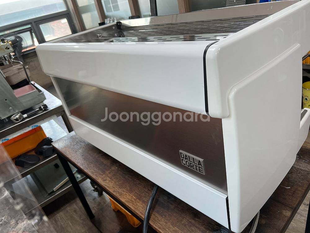 ■오버홀완료 커피머신■ 달라코르테 EVO2 3그룹 화이...--3