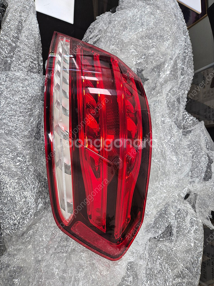 벤츠W212 E300조수석후미등--0