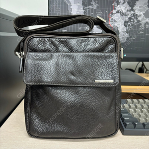 에르메네질도 제냐 (Ermenegildo Zegna Sling Bag) 가죽가방 판매합니다.