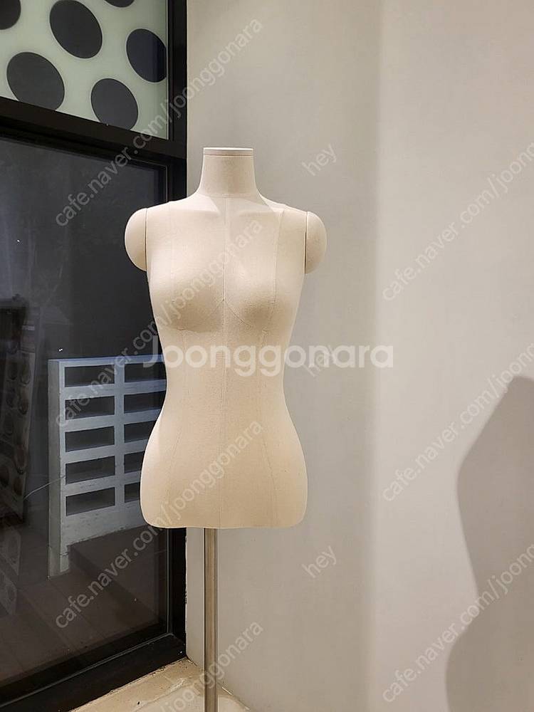 여성마네킹 판매합니다.--3