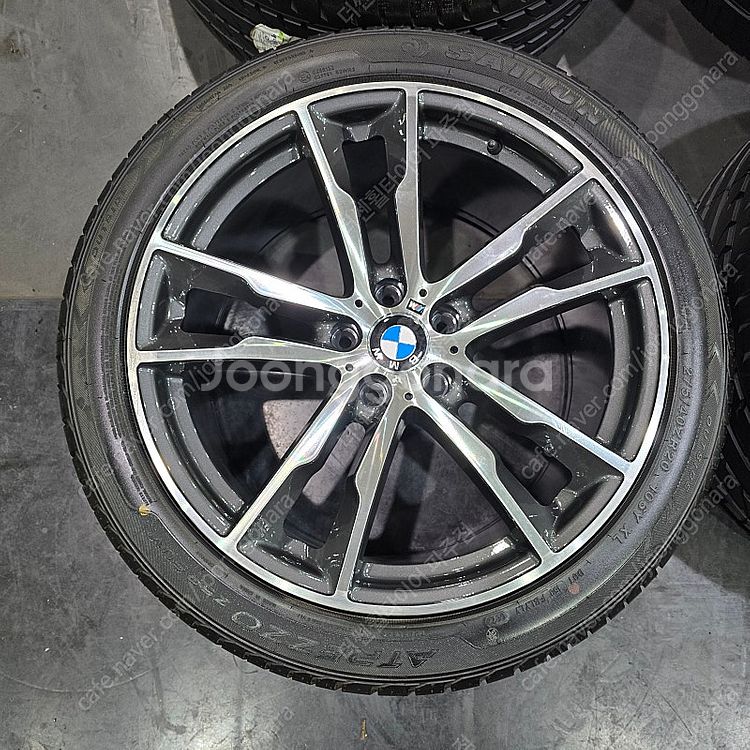 20인치 BMW F바디 레플리카 휠 신품 이월타이어 한...--1
