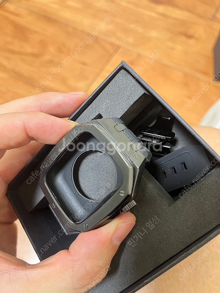 애플워치 45mm 일체형 메탈 블랙 스트랩 러버밴드--1