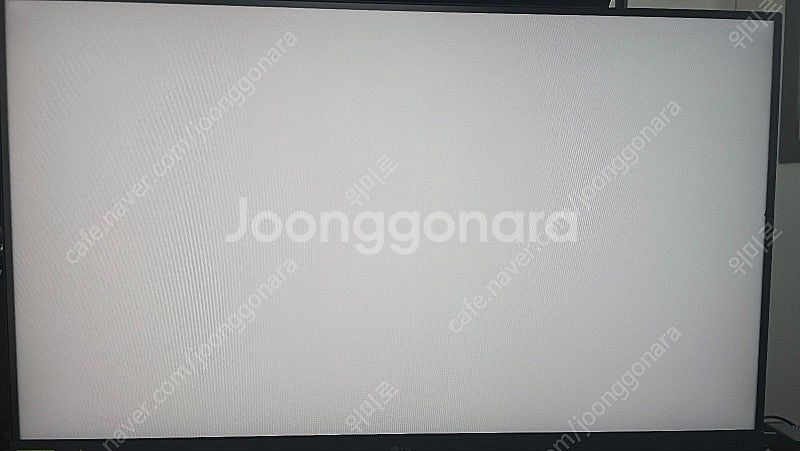 32GP850 모니터 팝니다.--2