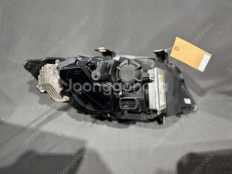 BMW E90 후기 헤드라이트 판매합니다--1