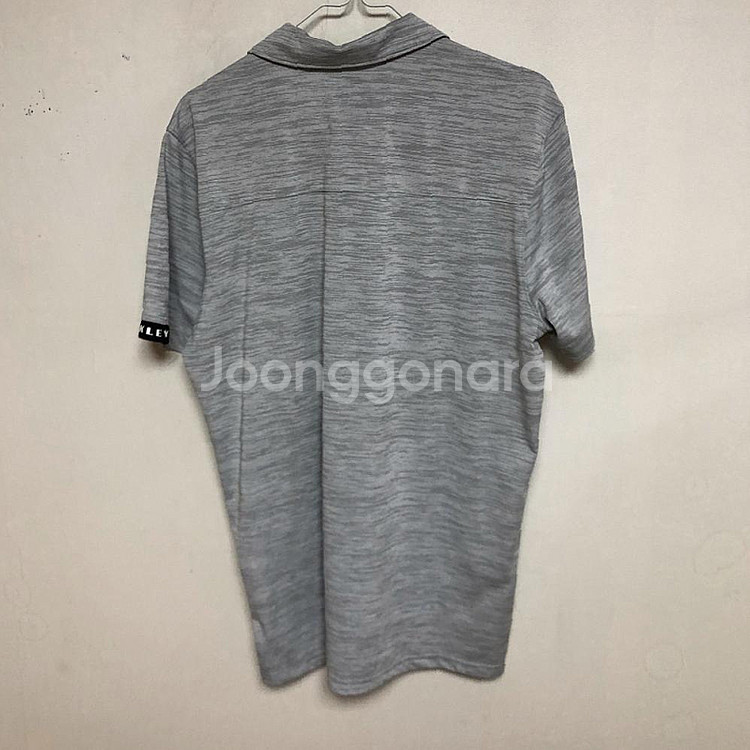 오클리 남성 반팔티 100L--2