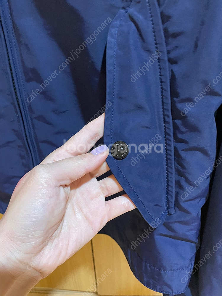 급가격내림)스톤아일랜드 네이비 바람막이 라지 새상품급--1