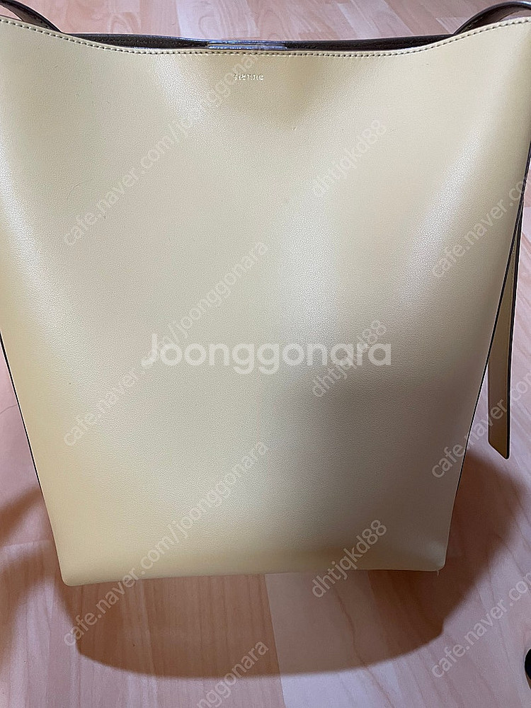 급가격내림)시엔느 22ss 버터 몬드 쇼퍼백 상태 새거급--2