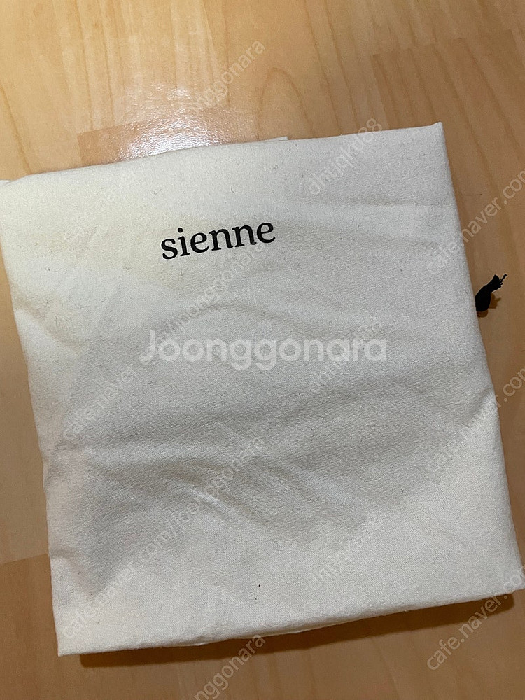 급가격내림)시엔느 22ss 버터 몬드 쇼퍼백 상태 새거급--9