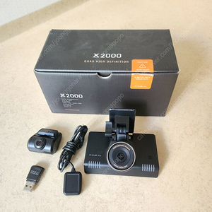 파인뷰 X2000 블랙박스 QHD GPS 32G메모리 SET판매합니다